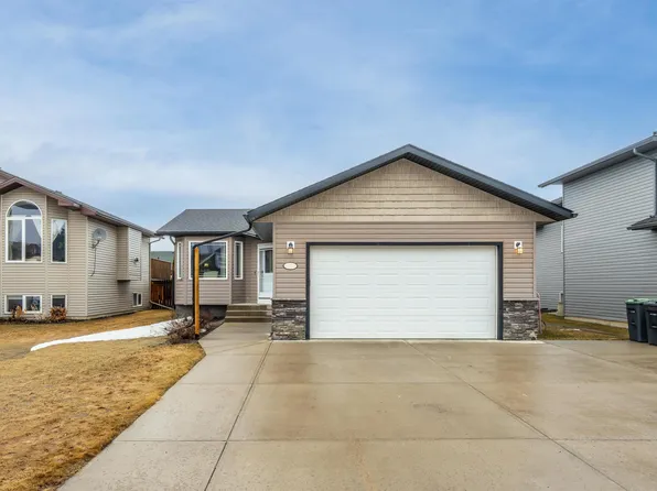 2547 Lockhart Way, Cold Lake, AB T9M 0B2