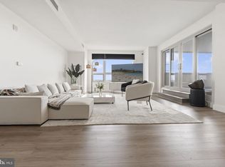 717 S Chris Columbus Blvd #1102, Philadelphia, PA