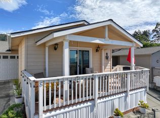 16252 Tolman Ln #8, Brookings, OR 97415