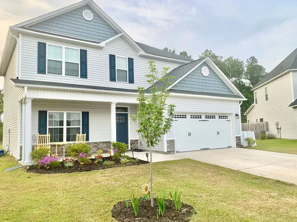 879 Stormy Gale Ln, Sneads Ferry, NC 28460