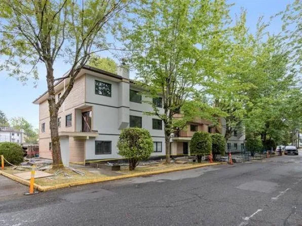 7120 133rd St #204, Surrey, BC V3W 7Z7