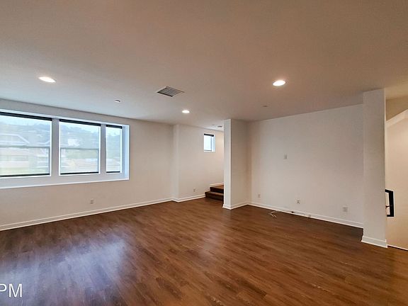 2nd image of 3921 Eagle Rock Blvd Unit 33