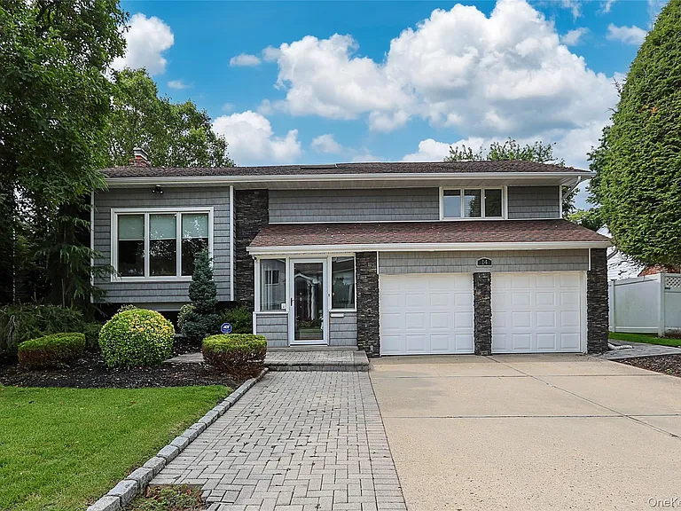 14 Glenn Dr — Photo 2
