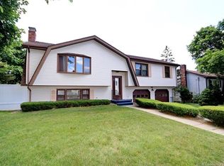 85 Van Buskirk Ave, Stratford, CT 06614