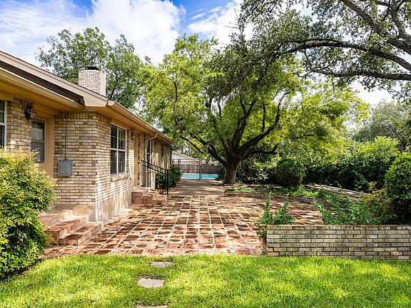 5th image of 1213 Oriole Dr