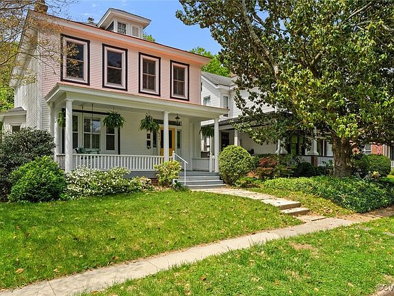 2nd image of 806 W 31st St