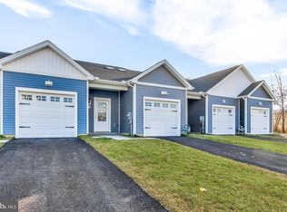 216 Center St, Hanover, PA 17331