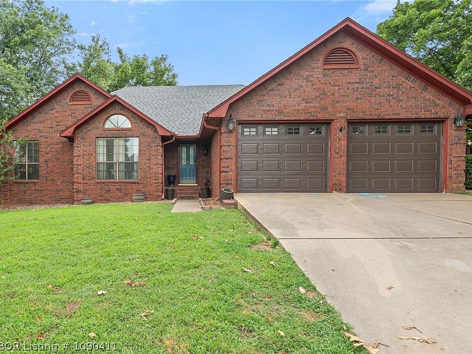 1st image of 1321 Spring Hills Dr