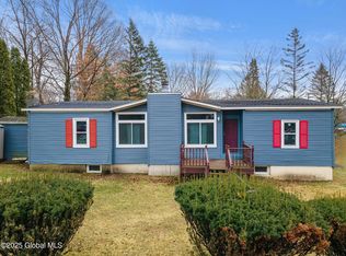 31 Penny Ln, Averill Park, NY 12018