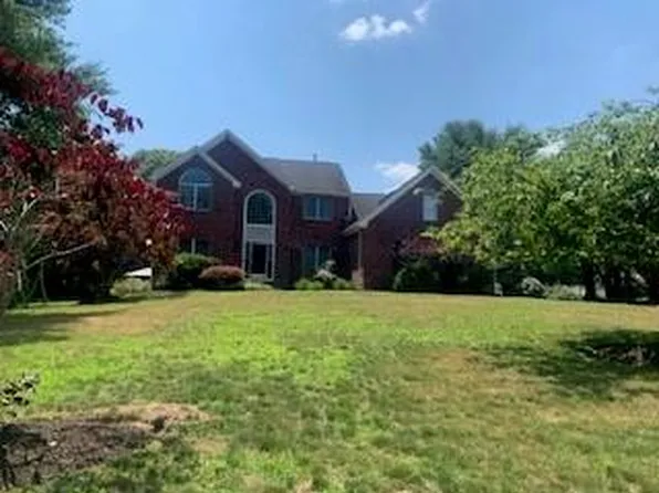 31 Rolling Meadow Way, North Kingstown, RI 02852