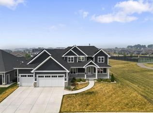 1033 Galway Ave, Waunakee, WI 53597