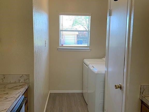 2nd image of 3109 Leanne St