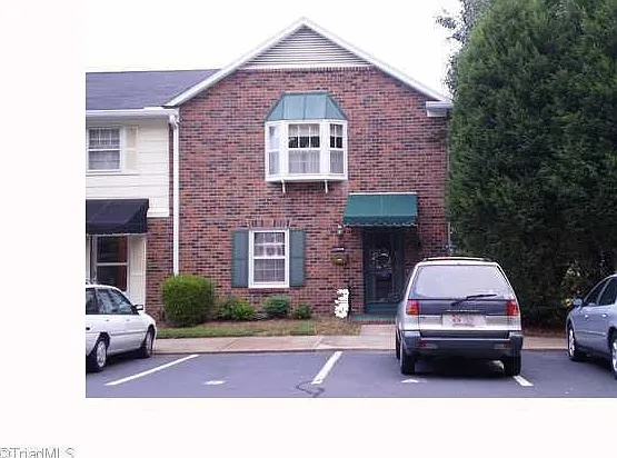 Building Photo 4