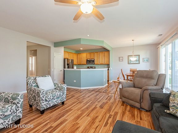 4th image of 815 Woodland Dr