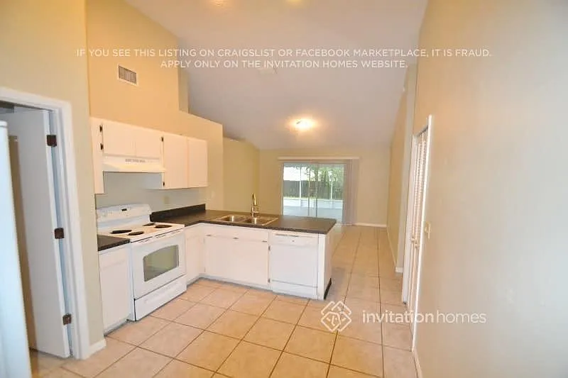 1814 Woodcut Dr Lutz, FL 33559 — Photo 4