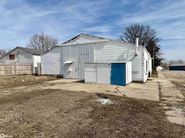 302 Ellen St, Irwin, IA 51446