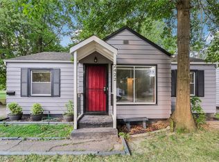 2422 Malden Rd, Cleveland, OH 44121