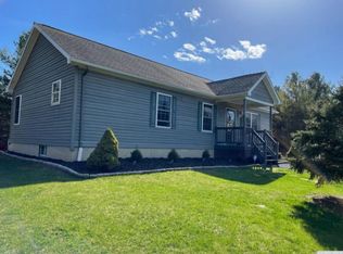 128 Haunted Cir, Athens, NY 12015