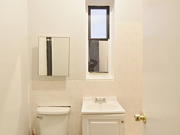 4th image of 2108 Amsterdam Ave #4NN