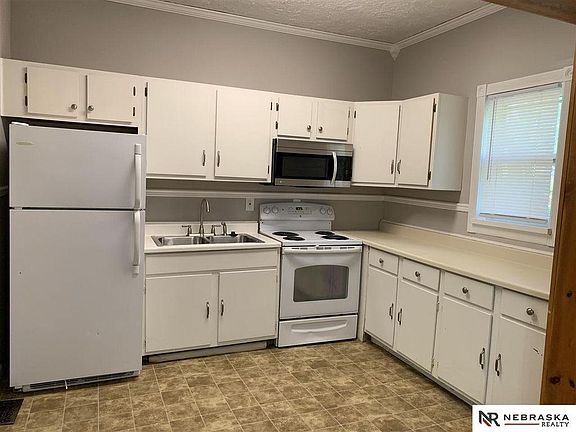 4th image of 6520 Binney St
