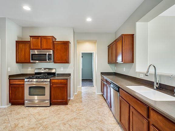 2nd image of 19456 W Woodlands Ave