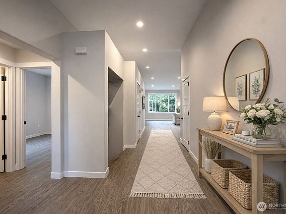5th image of 420 Cygnus Avenue SW