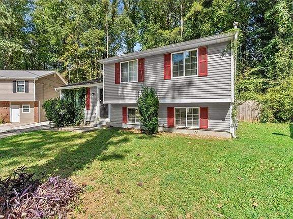 2nd image of 2036 Countydown Ln