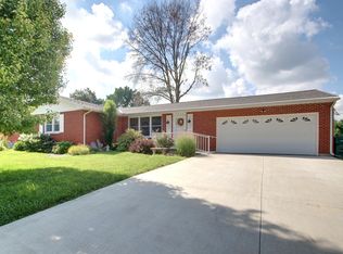 3930 Pine Tree Rd, Quincy, IL 62305