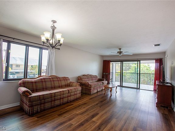 3rd image of 232 Cape Coral Pkwy E APT 201