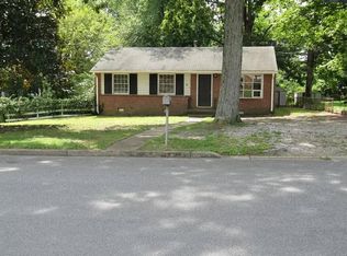 8701 Woodlake Dr, Henrico, VA 23294