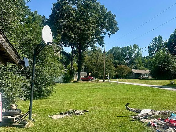 4th image of 3707 Gattin Rd #D