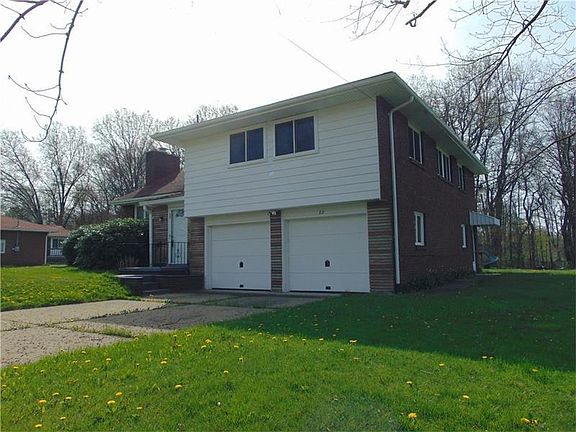 3rd image of 22 Bellaire Dr