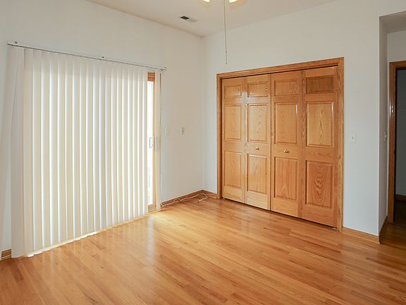 3rd image of 2743 N Southport Ave #2N