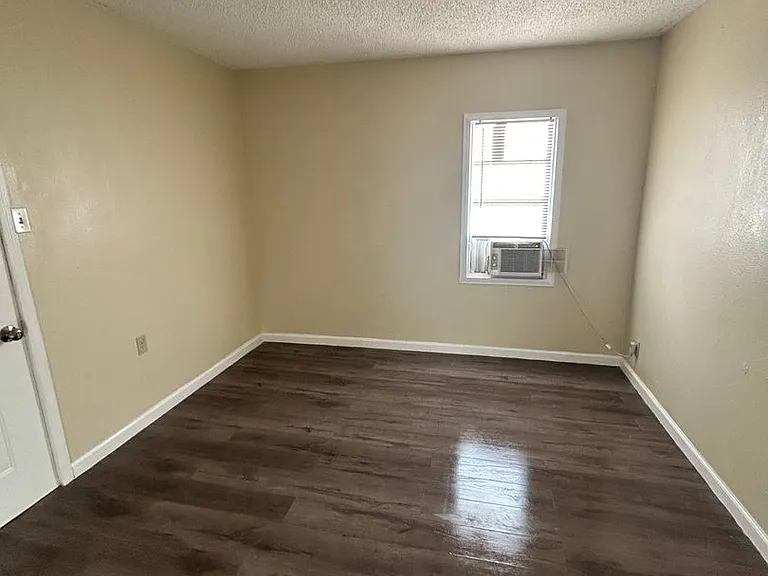500 E Stanolind Rd — Photo 10