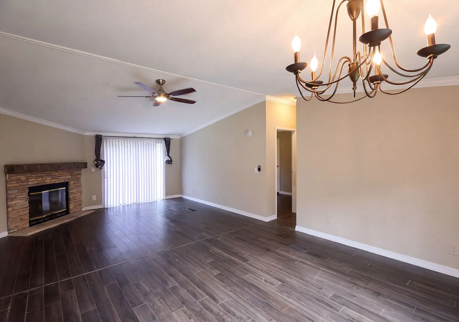Blanchard - 3 Bed 2 Bath - 1 Acre Lot — Photo 2