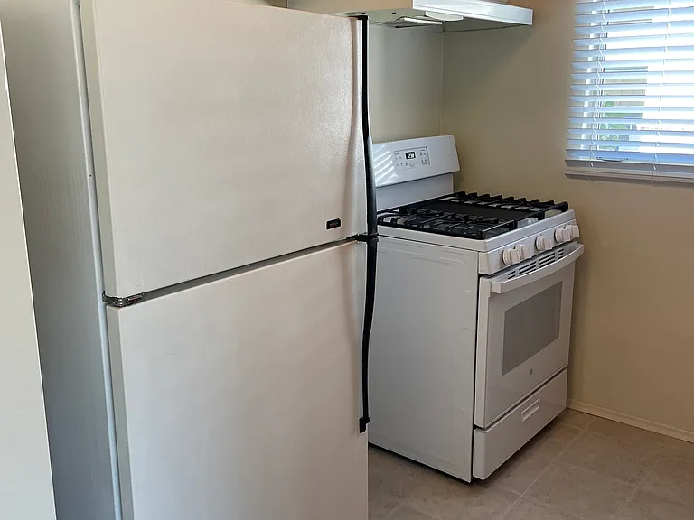 1810 Cypress Ave #14 — Photo 9