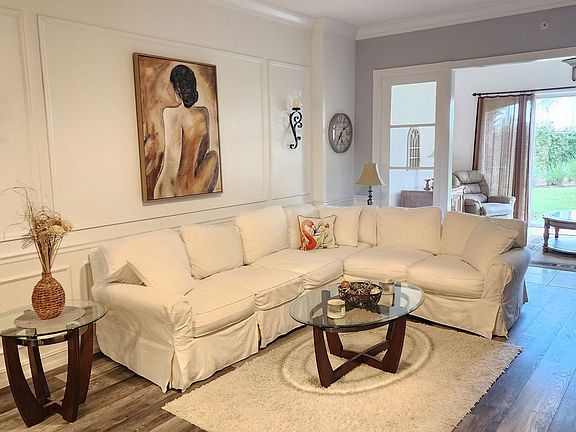 5th image of 35 Harbour Isle Dr W Unit 104