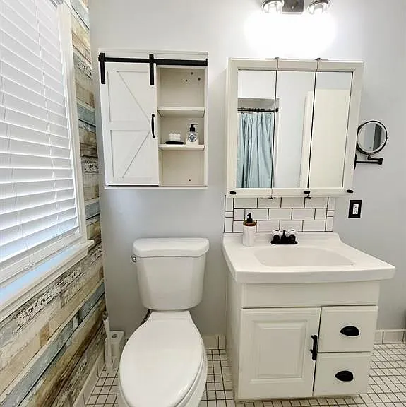 3303 Chester Rd — Photo 23