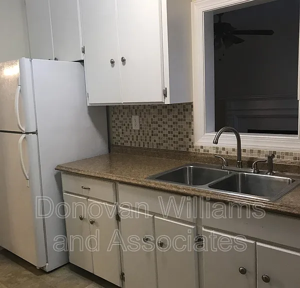 2200 Thurmond Pl — Photo 5