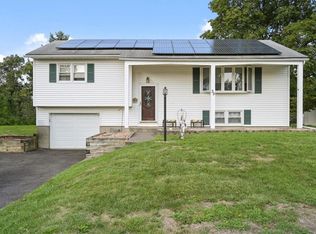 35 Parade Pl, New Windsor, NY 12553