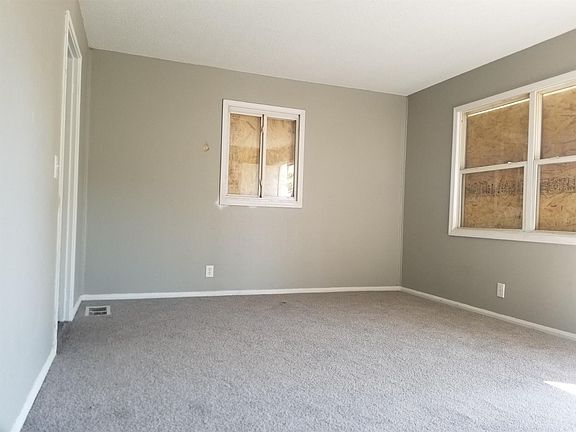 3rd image of 1922 Ashbrook Dr