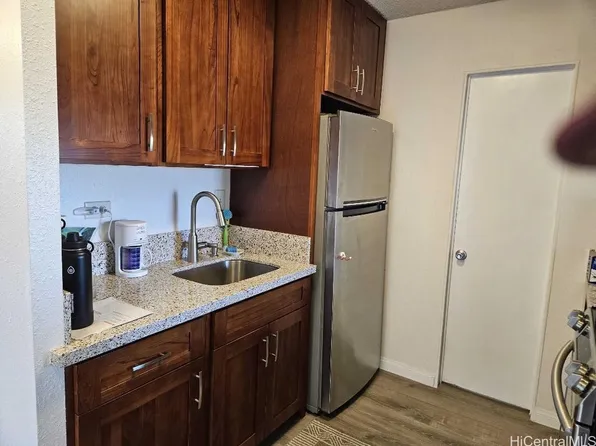 1013 Prospect St APT 818, Honolulu, HI 96822