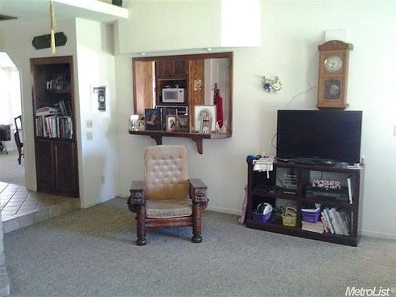 4th image of 8637 Westhaven Dr
