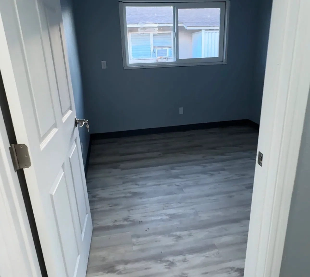 4 bed, 1.5 bath, 1056 sqft, $3,800 — Photo 3