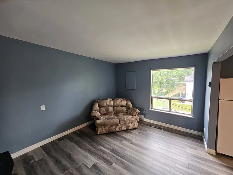 342 Talbot St #2C — Photo 3