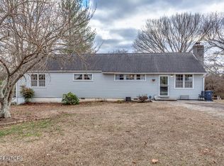 418 Oakcrest Rd, Knoxville, TN 37912