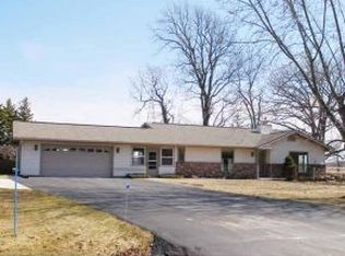 N4119 Barton Rd S, Oakfield, WI 53065