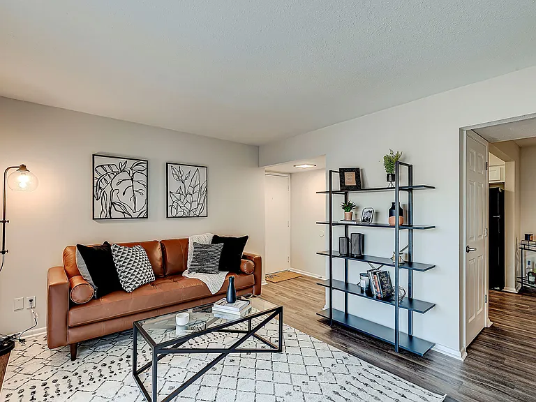 Estates of Creekside Apartments — Photo 6