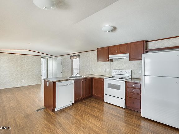 3rd image of 2650 W UNION HILLS Drive #325