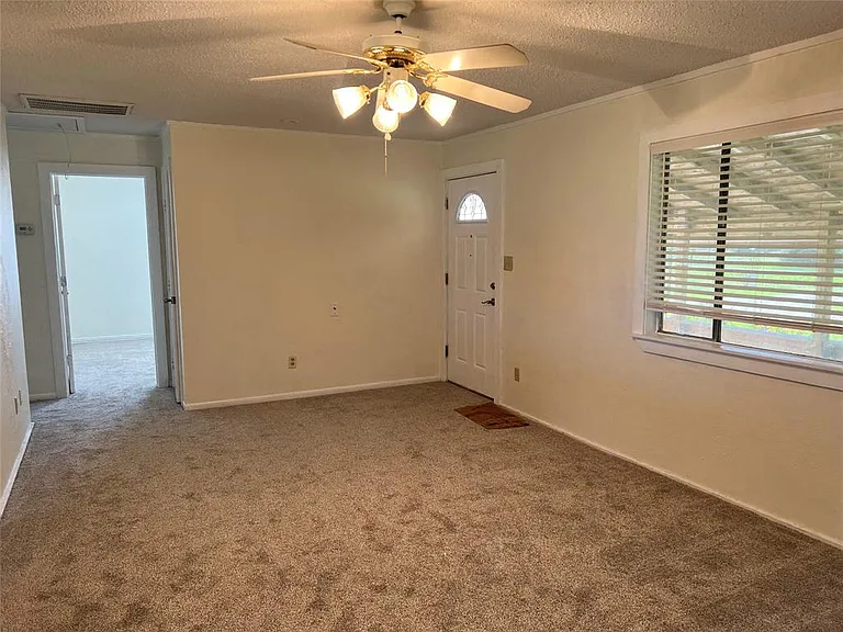 2528 Private Road 5101 — Photo 24